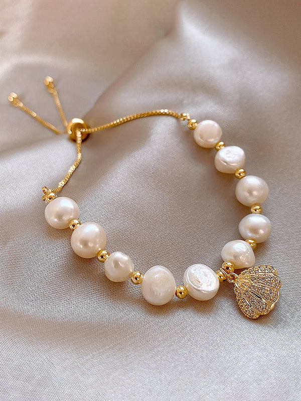 Shein - Rhinestone Shell Charm Natural Faux Pearl Decor Bracelet