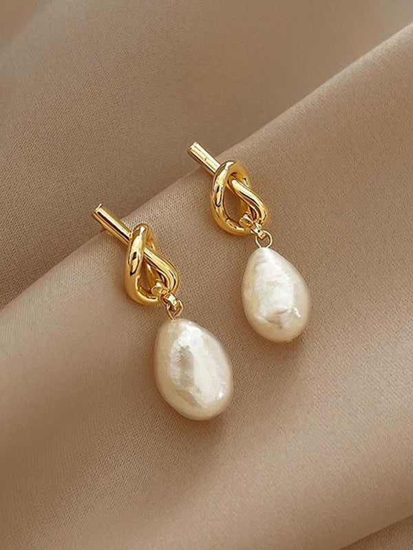 Shein - 1pair French Vintage Faux Pearl Earrings