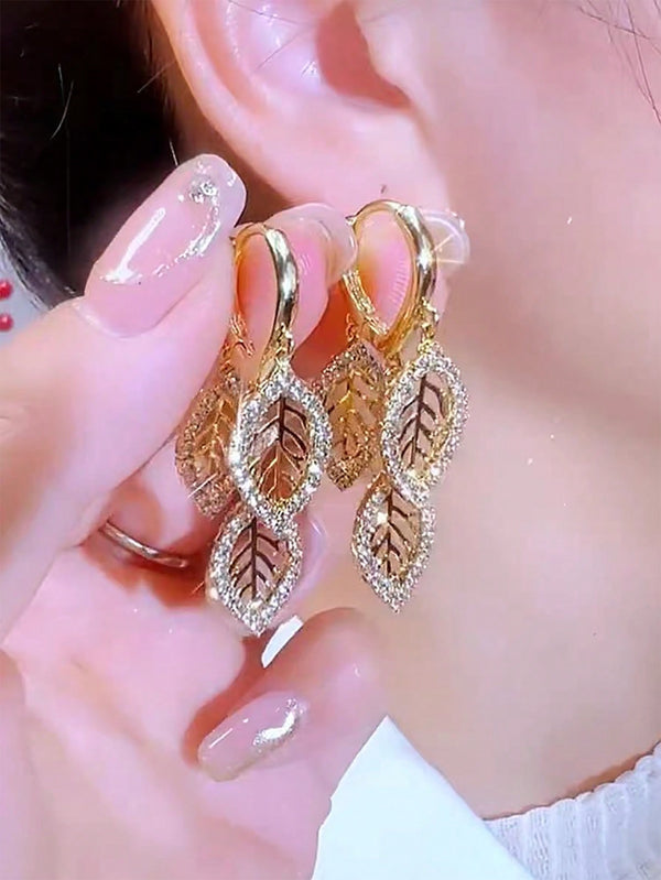 Shein - 1Pair Fashionable Hollow Out Leaf Shaped Earring With Full Rhinestone, Multiple Layers