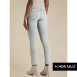 Montivo - (Minor Fault) Light Wash Slim Jeans
