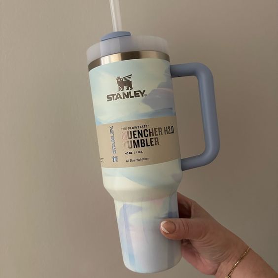 Home.Co - Original Stanley Quencher H2.0 Tumbler 40 oz - Cool Serene