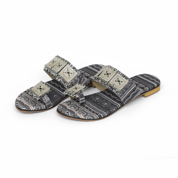 VYBE - Rajhistani sandles - Black