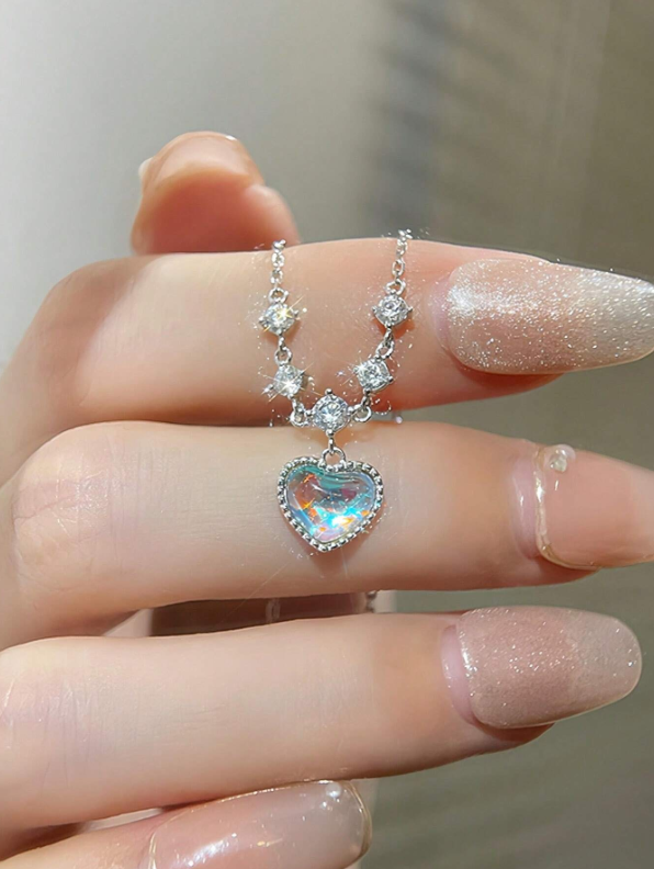 Shein - 1pc Fashionable Luxury Gradient Moonstone & Rhinestone Heart Pendant Necklace