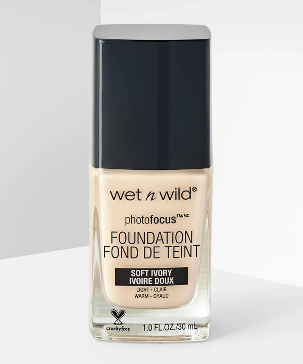 Wet n Wild - Photo Focus Dewy Foundation - Soft Ivory