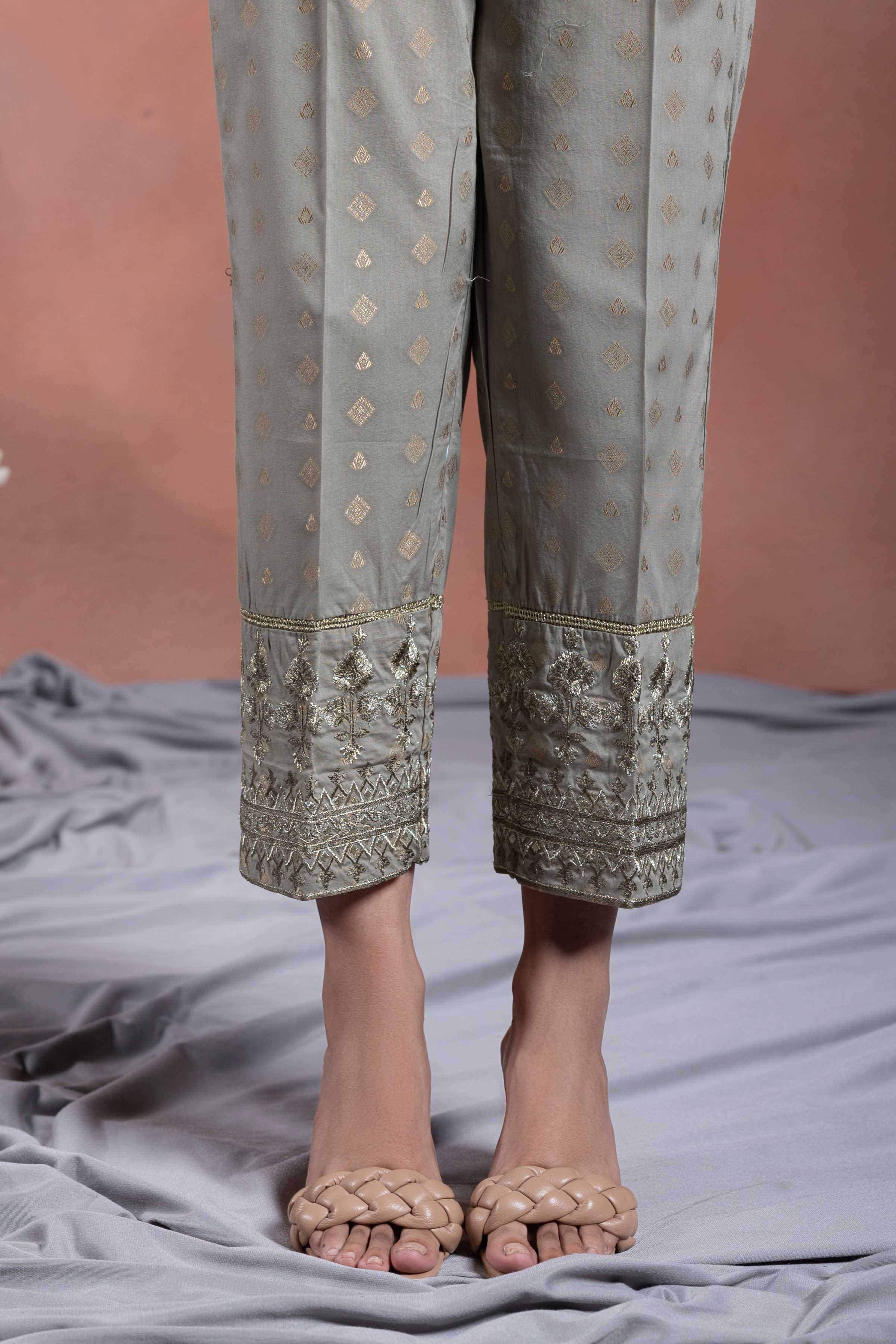 Sapphire | Beige trouser (Size: XS ) | Women Bottoms & Pants | New –  Bechlo.pk