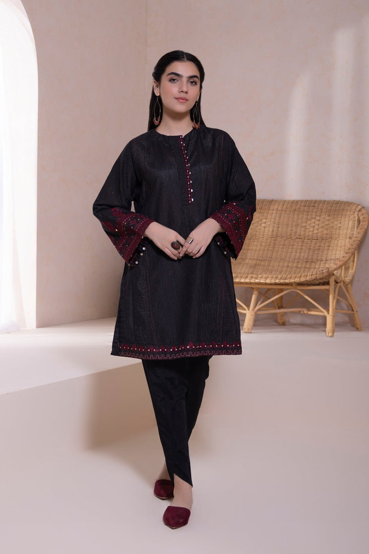 Sapphire- Embroidered Zari Khaddar Shirt