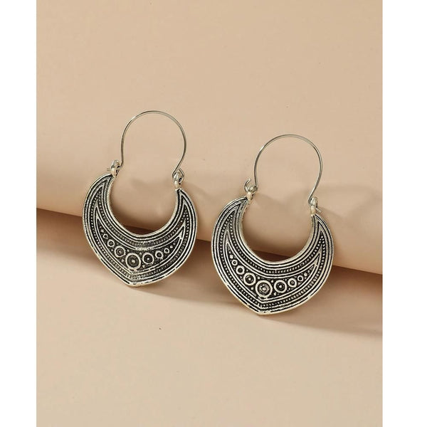 Romwe- Bohemian Engraved Hoop Earrings