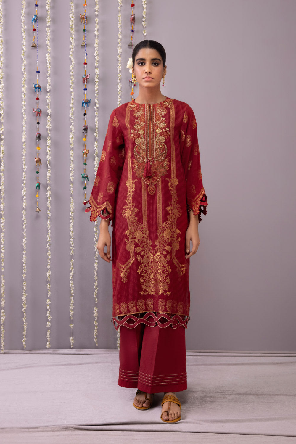 Sapphire 2 Piece - Embroidered Jacquard Suit Red