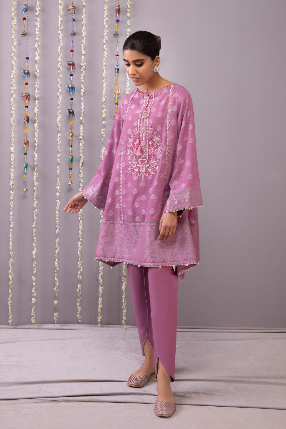 Sapphire 2 Piece - Embroidered Jacquard Suit Pink