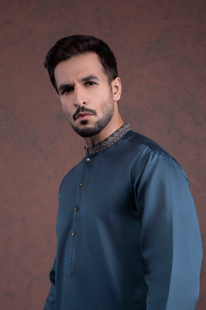 Sapphire- Embroidered Giza Cotton Kurta