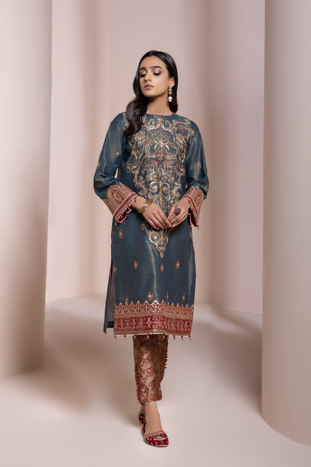 Embroidered Velvet with Organza Dupatta Suit - Bahoo Fabrics and Fashion  Online Store