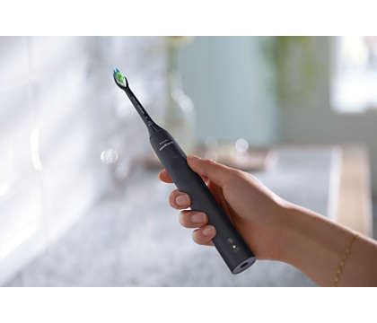 Philips Sonic technology combined with our brush action gently removes 3x more plaque than a manual toothbrush.