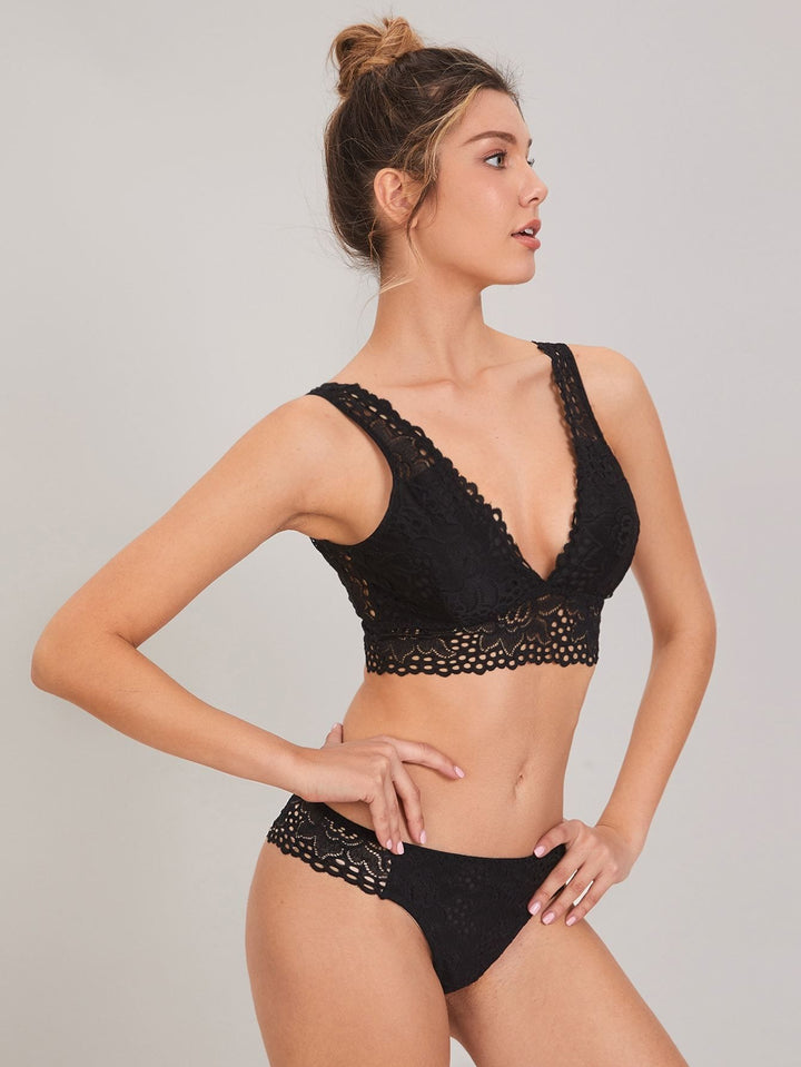 Shein- BASICS Floral Lace Bra