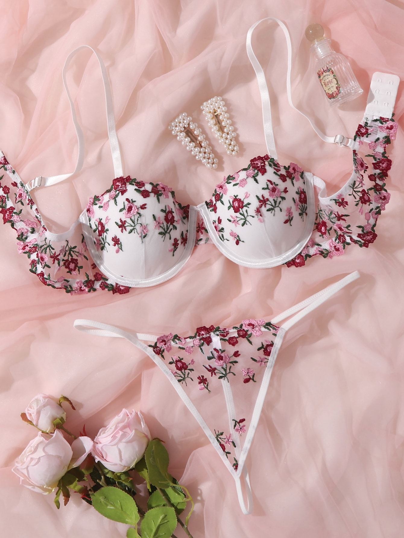 SHEIN Floral Embroidery Lingerie Set