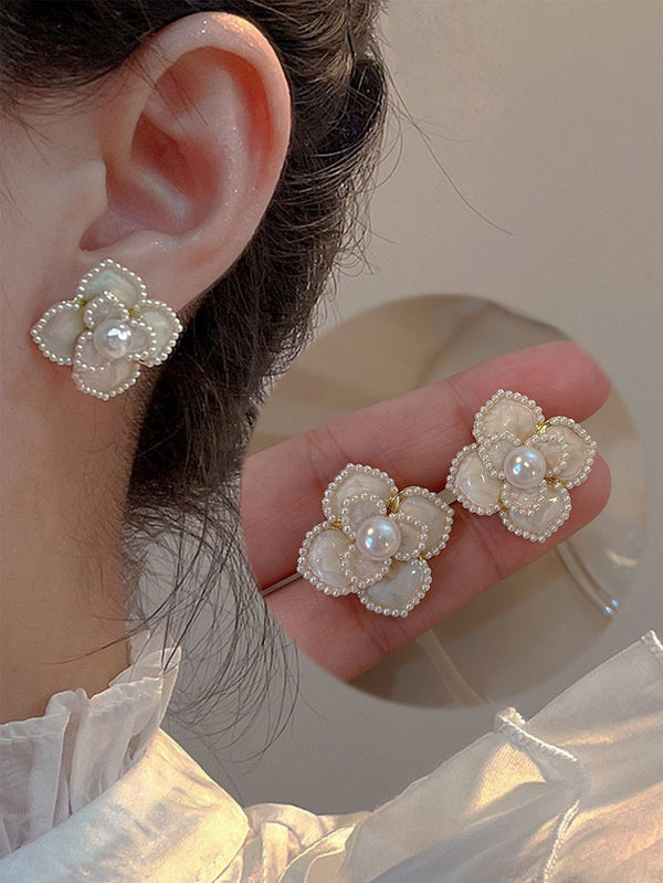 Shein - Camellia Flower Earrings For Women Small Fresh Design Elegant Vintage Imitation Faux Pearl Stud Earrings