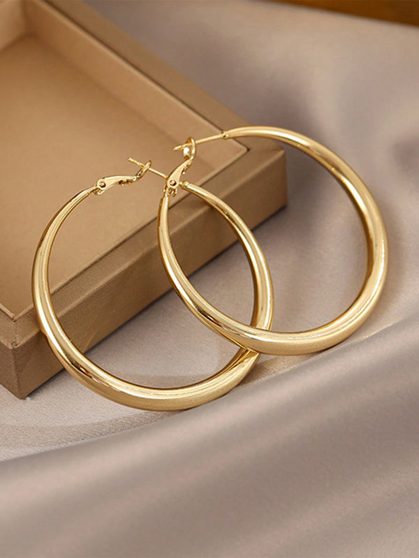 Shein - 1pair European And American Style Metallic Personalized Circle Design Earrings