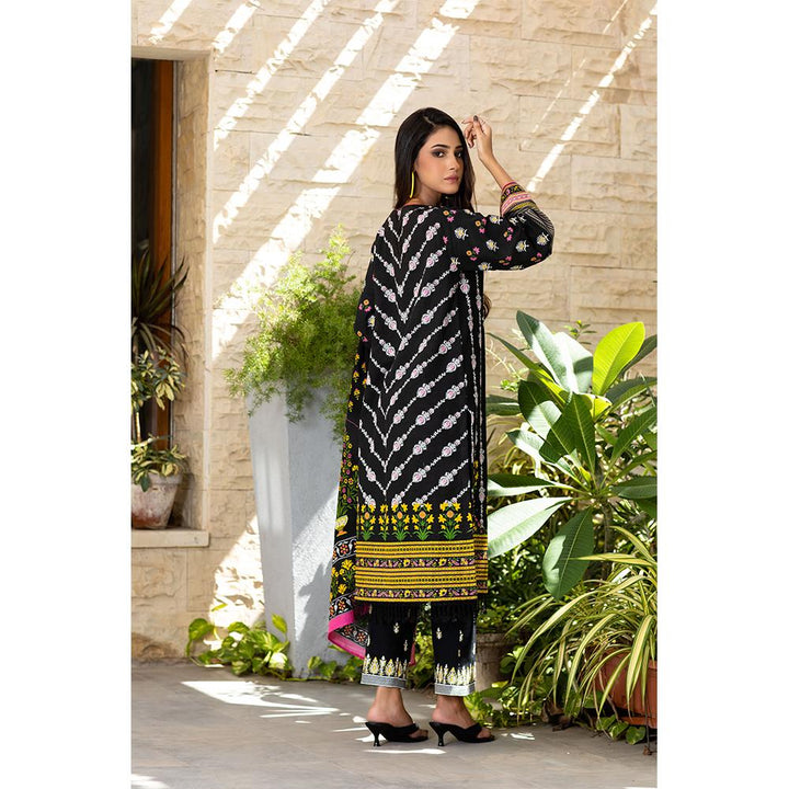 Zellbury- Dgital Printed Embroidered Khaddar Shirt, Khaddar Dupatta & Khaddar Trouser WUW21E30121