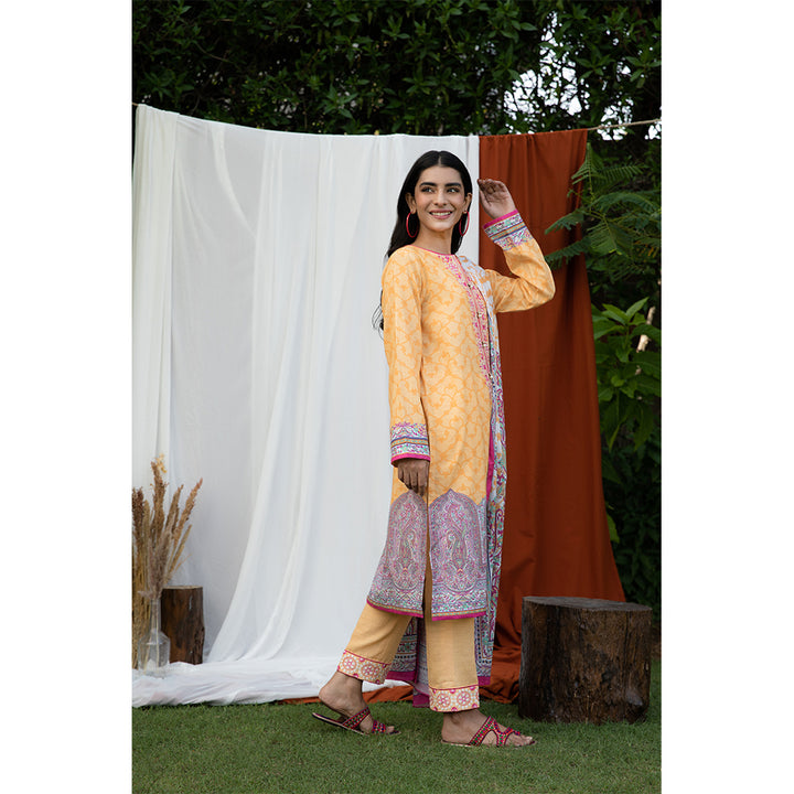 Zellbury- Dgital Printed Embroidered Khaddar Shirt, Khaddar Dupatta & Khaddar Trouser WUW21E30122