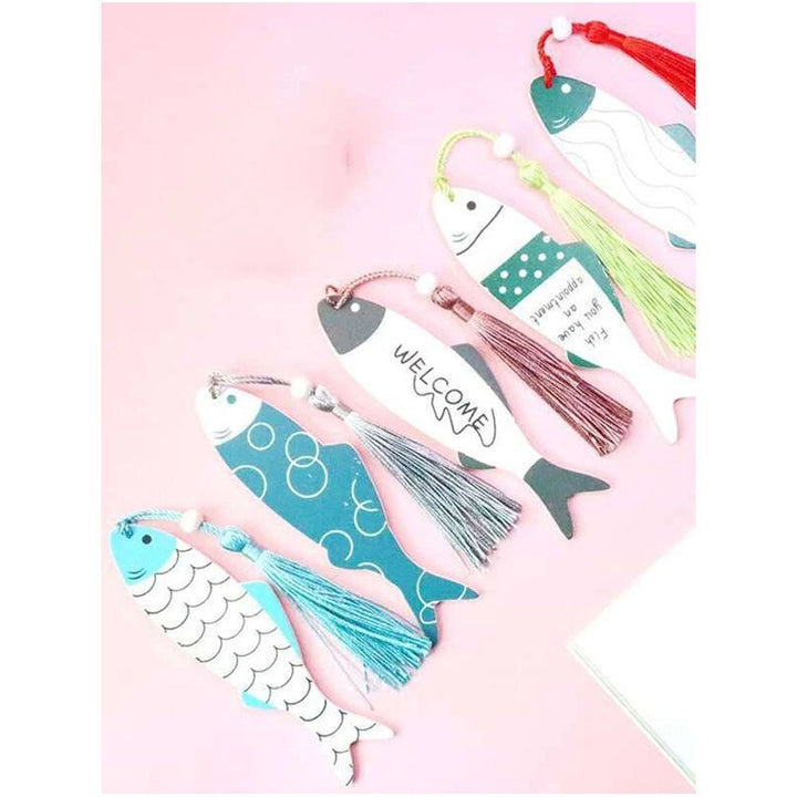 Shein- 1pc Fish Shaped Random Bookmark