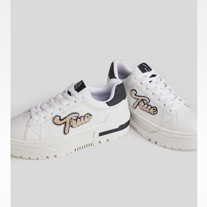 Bershka- Platform trainers with patch