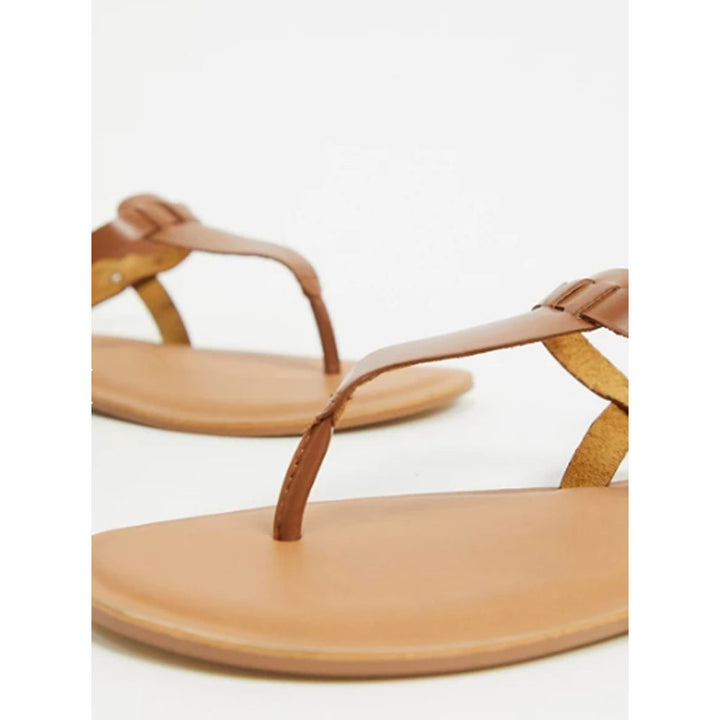 Asos Design- Asos Design Fennel Leather Toe Post Sandal In Tan