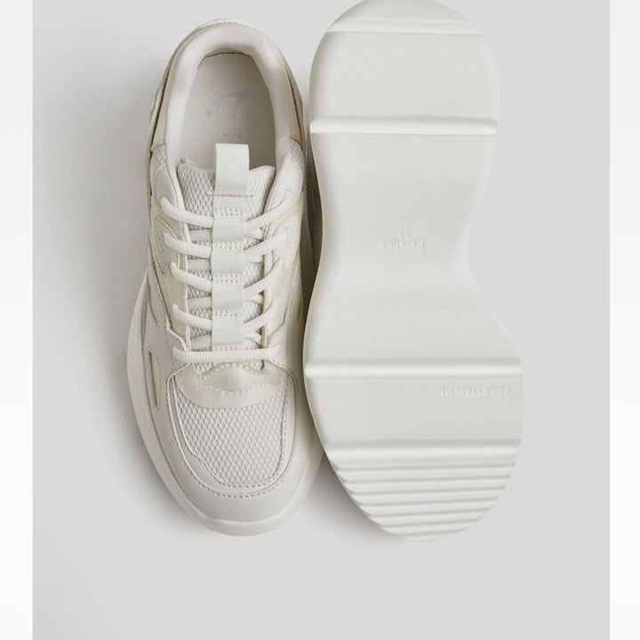 Bershka- Contrast XL sole trainers