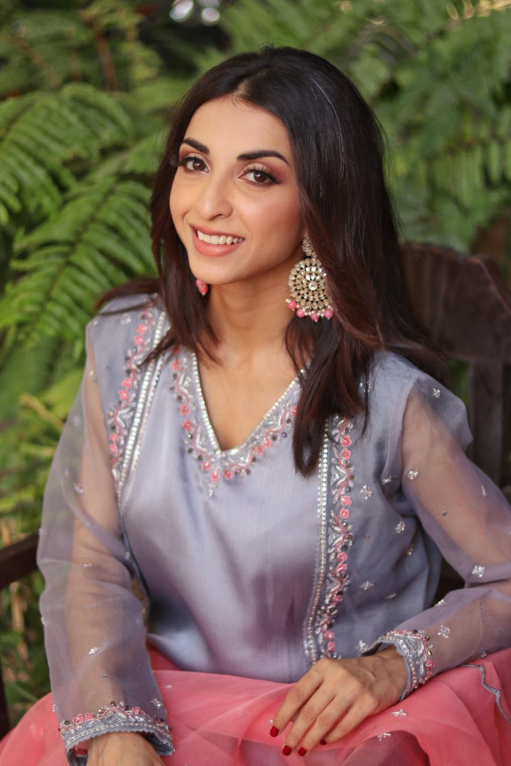 Sara Nisar- Tabassum