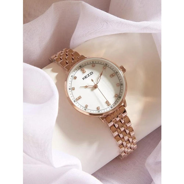 Shein- Rhinestone Decor Round Pointer Alloy Quartz Watch