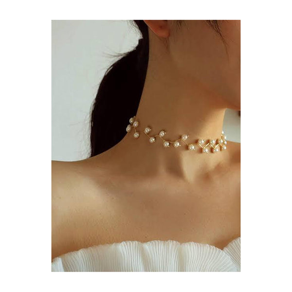 Garnet Lane- FAUX PEARL CHOKER