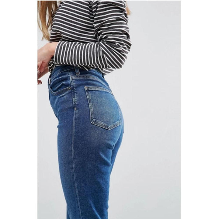 Asos Design- High Rise Farleigh Slim Mom Jeans in Dark Wash