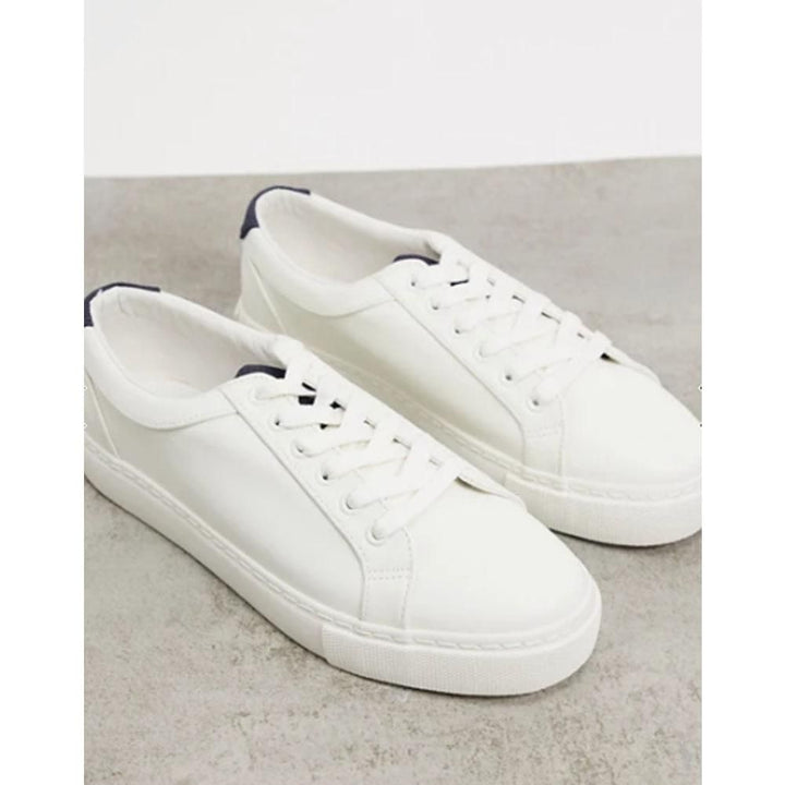 Asos Design- Asos Design Wide Fit Trainers With Contrast Tongue And Heel In White