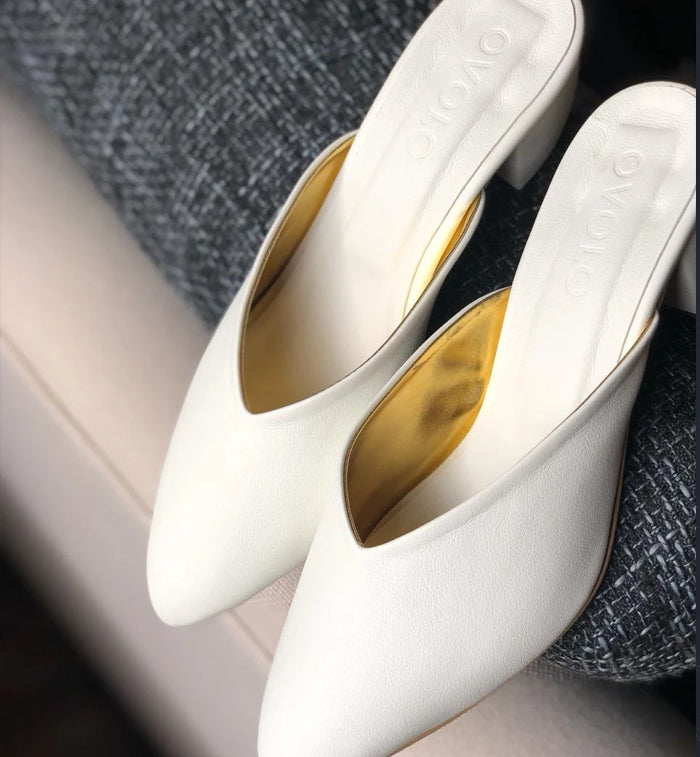 Ovolo- White Pointy Toe Block Heel Mules