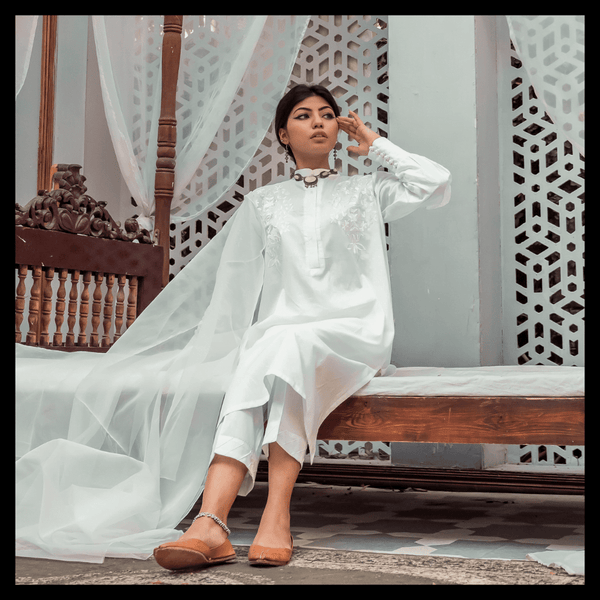 Santoor Raag Bhairvi – White – Three Piece Stitched