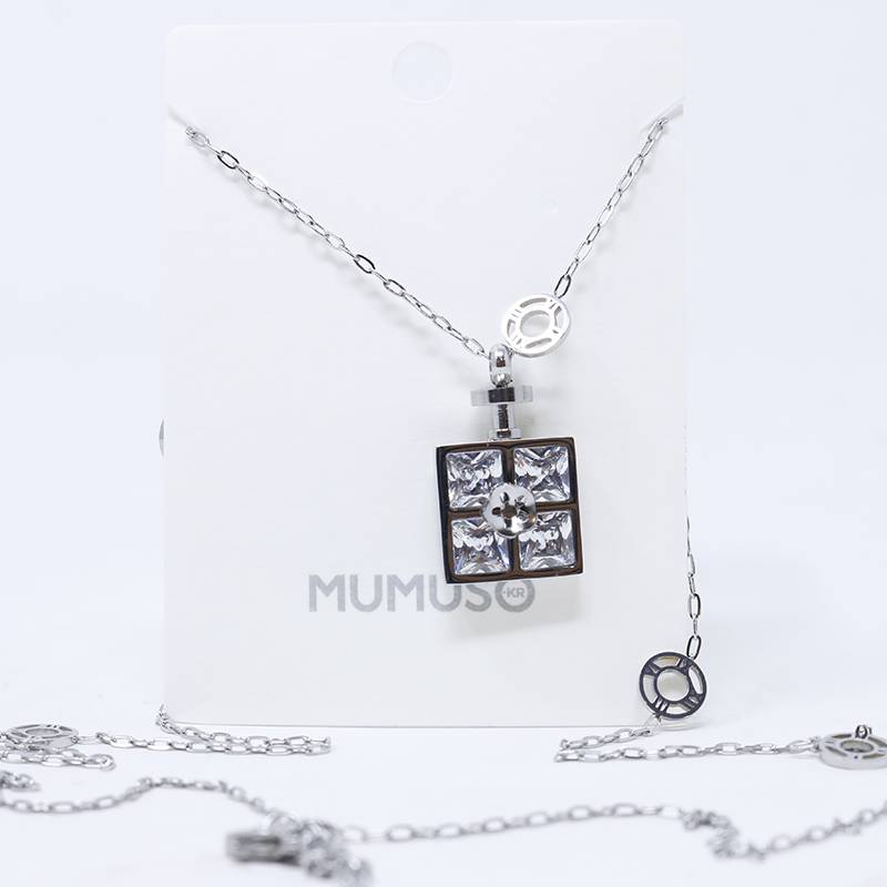 Mumoso- Stone Necklace