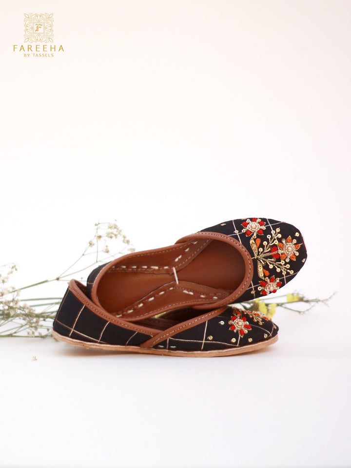 Tassel Black Rose (Kids)