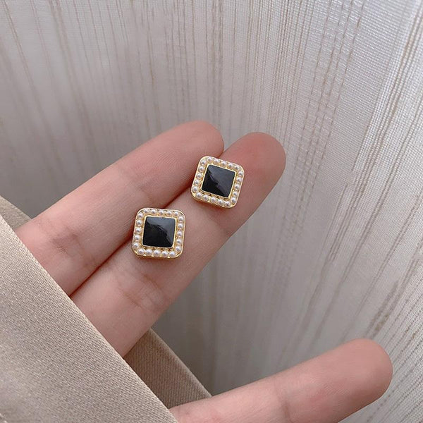 SSK Beauty- Black Stone Studs