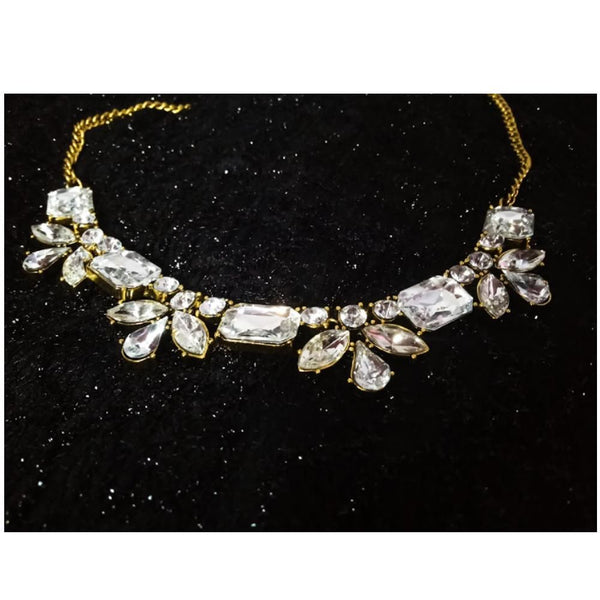 Beri- Bulky Rhinestones Necklace