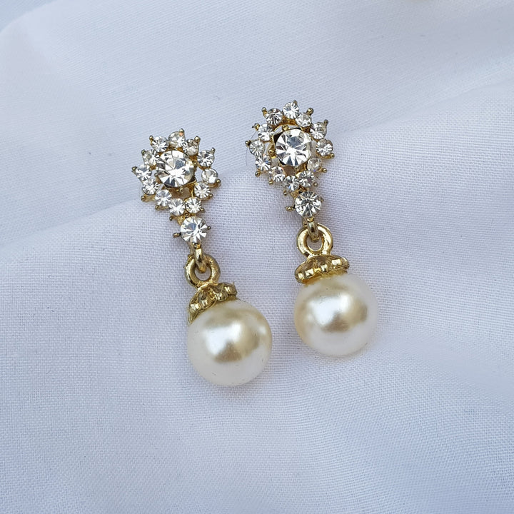 Raviiga- Fancy Small Earings - Golden