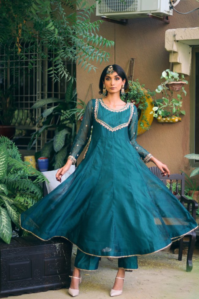 Sara Nisar- Aabshaar