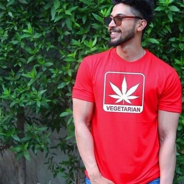 Emerce- VEGETERIAN Printed Half Sleeves T Shirt Red