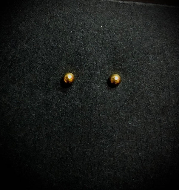 Beri- Tiny Ball Studs