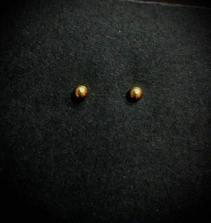 Beri- Tiny Ball Studs