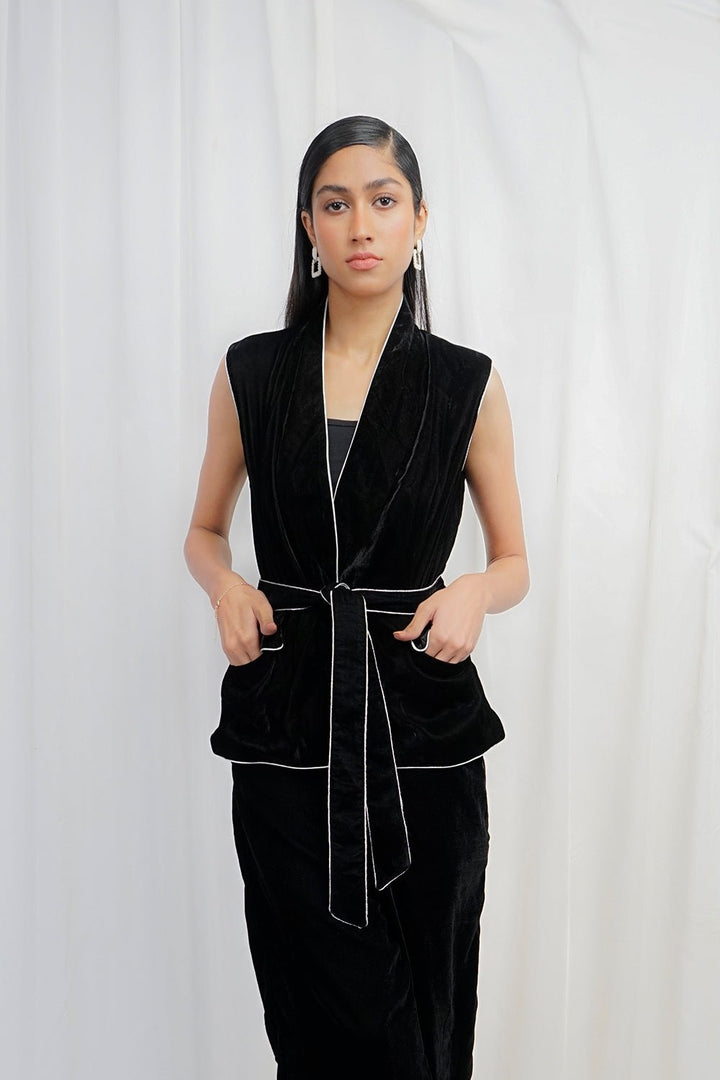 VYBE - waistcoat with belt- black