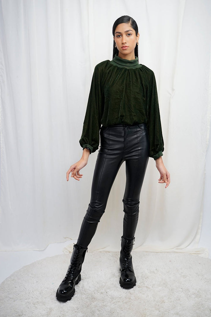 VYBE - Velvet crop high-neck- Green