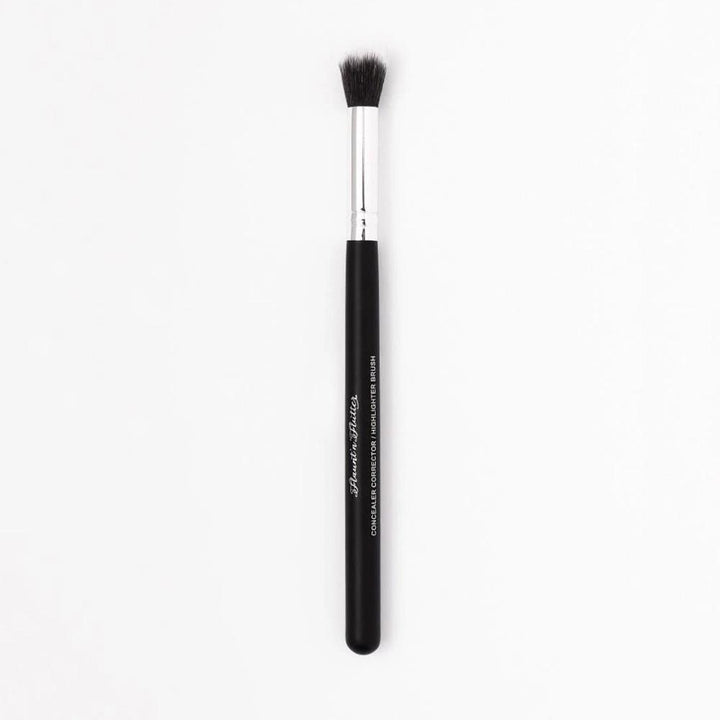 Flaunt & Flutter- Concealer Corrector-Highlighter Big Brush Single Ended