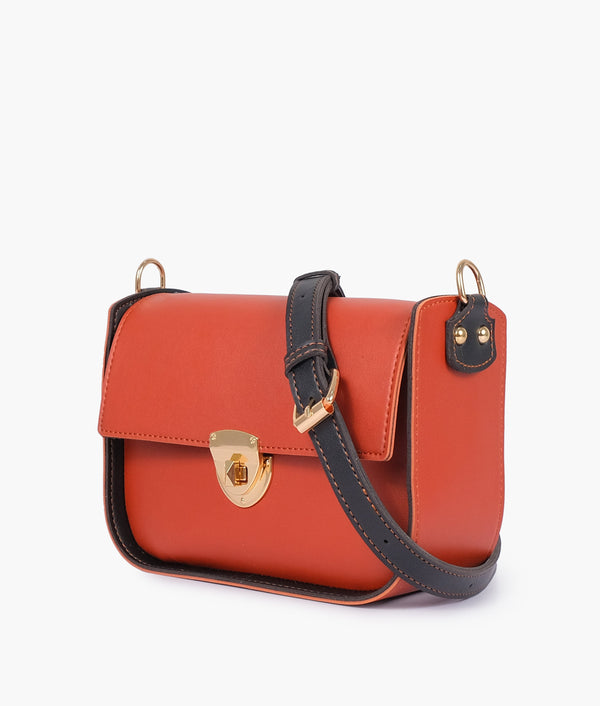 RTW - Rust saddle bag with twist lock